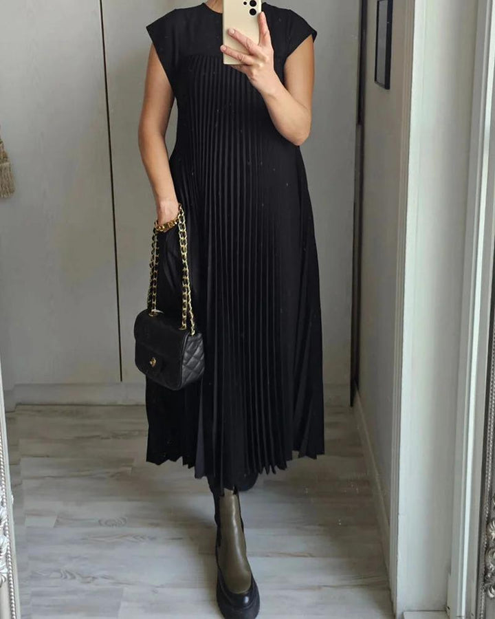 Eloise - Pleated Maxi Dress